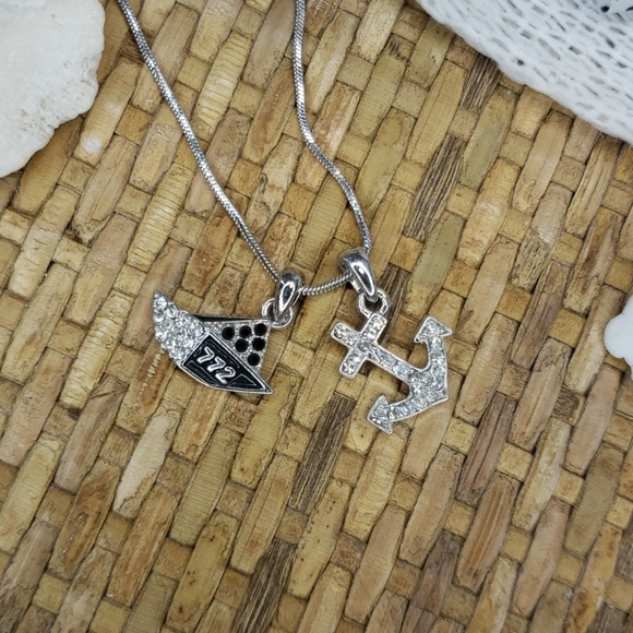 2/$15 NWT fashion boat and anchor necklace - Picture 2 of 6